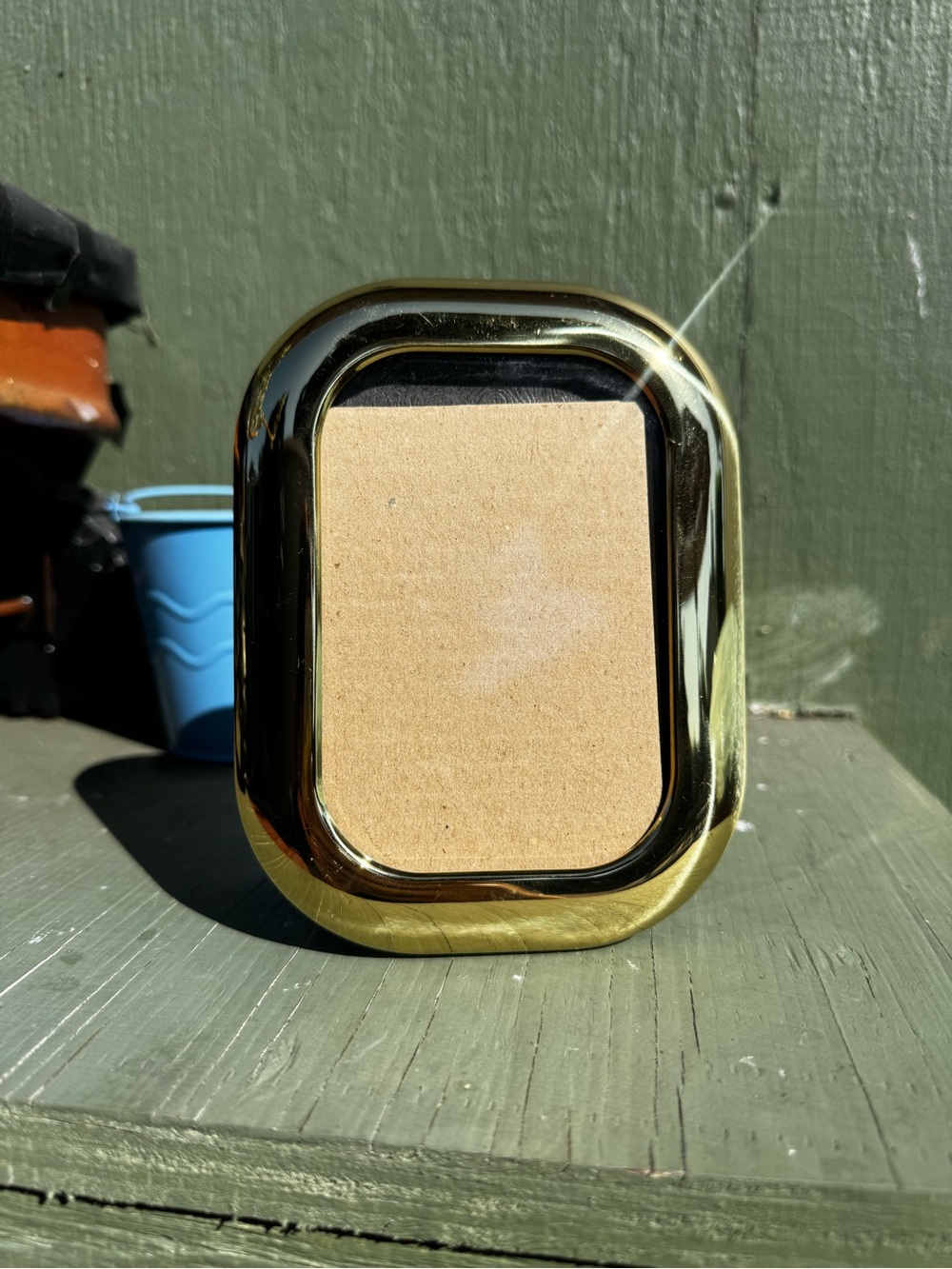Vintage brass Gold Oval-Edged Picture Frame - Classic Home Accent
